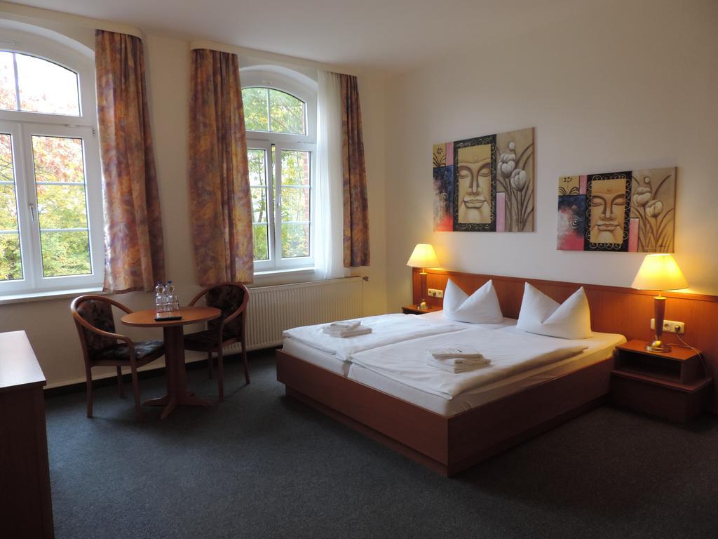 Hotel Carl Von Clausewitz Burg bei Magdeburg Exterior photo