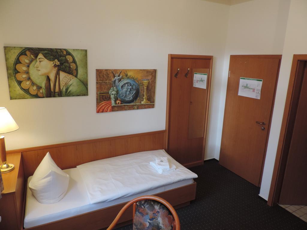 Hotel Carl Von Clausewitz Burg bei Magdeburg Room photo
